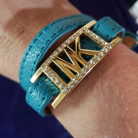 MICHAEL Michael Kors Jewelry - Michael Kors Double Wrap Rhinestone on gold ✨️ bracelet! Pristine Condition!